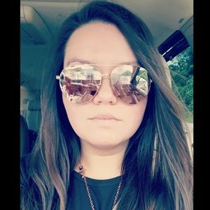 Meet your Posher, Savannah